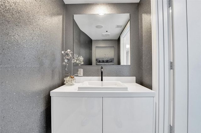 3101 S Ocean Dr 2208, Hollywood, FL 33019