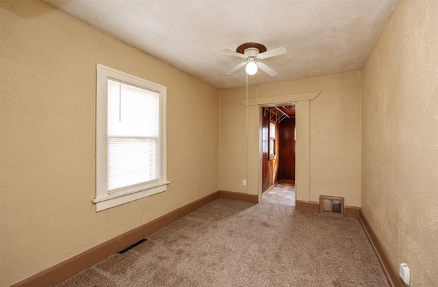 4040 1st Street, Des Moines, IA 50313