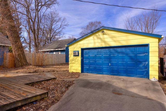 4040 1st Street, Des Moines, IA 50313