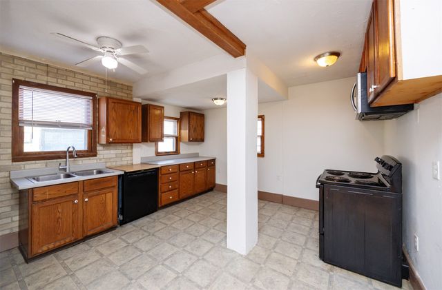 4040 1st Street, Des Moines, IA 50313