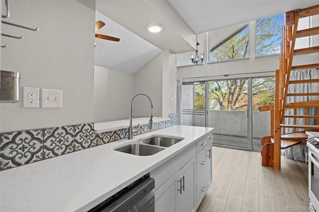 3539 S Fairplay Way 10, Aurora, CO 80014