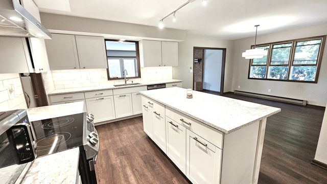 205 N Lincoln Street, Elwood, IL 60421