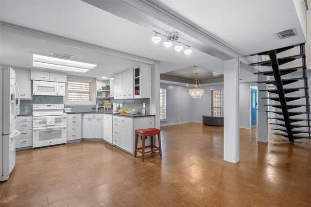 827 Lcr 894, Jewett, TX 75846