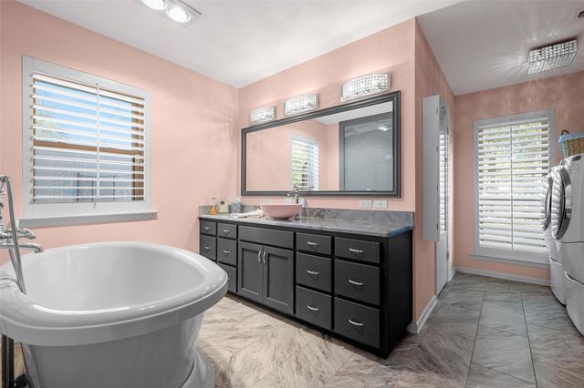 827 Lcr 894, Jewett, TX 75846