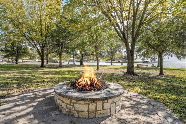 827 Lcr 894, Jewett, TX 75846