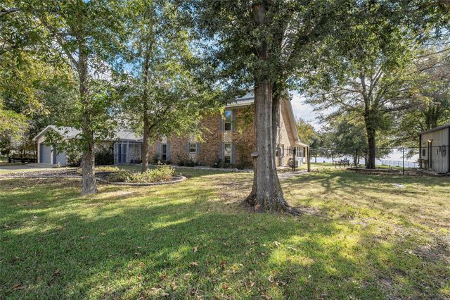 827 Lcr 894, Jewett, TX 75846