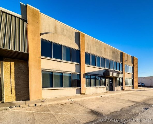209 E Wyandotte Avenue, Mcalester, OK 74501