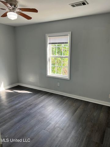 3715 Parkview Street, Vicksburg, MS 39180