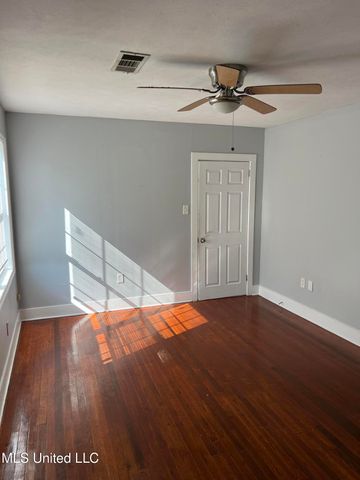 3715 Parkview Street, Vicksburg, MS 39180