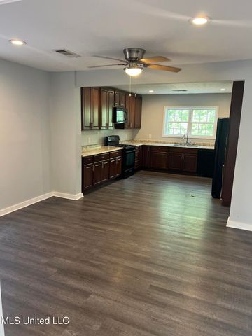 3715 Parkview Street, Vicksburg, MS 39180