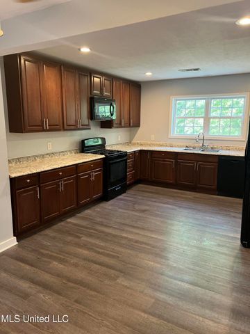 3715 Parkview Street, Vicksburg, MS 39180