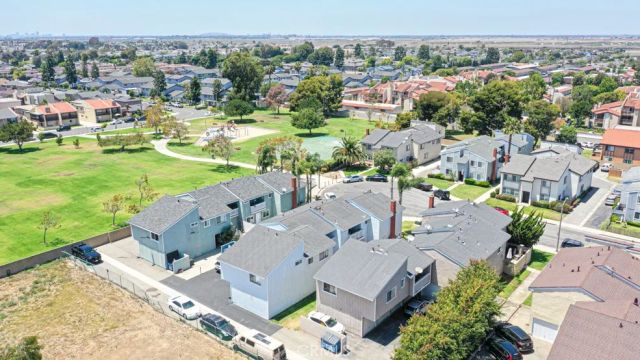 4822 Neely, Huntington Beach, CA 92649