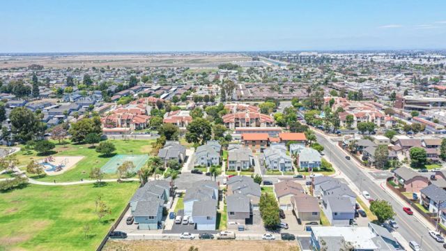 4822 Neely, Huntington Beach, CA 92649