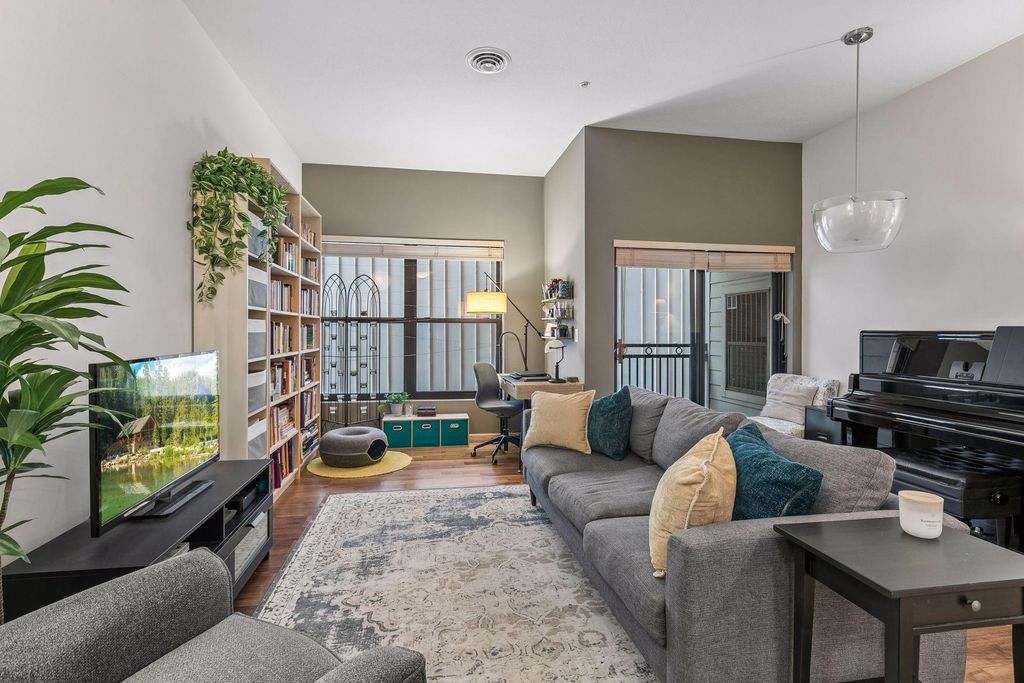270 4th Street E 207, Saint Paul, MN 55101 — exterior