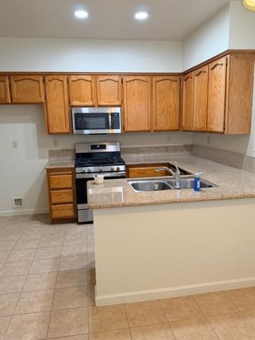 8046 bothwell, Sacramento, CA 95829