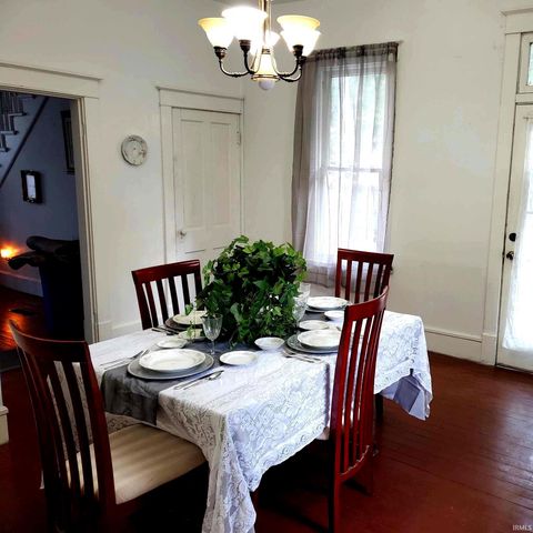 227 S 7th Street, Vincennes, IN 47591