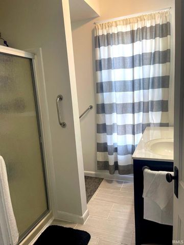 227 S 7th Street, Vincennes, IN 47591