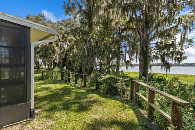 932 Pritchard Island Road, Inverness, FL 34450