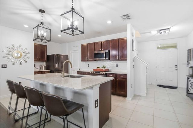 10230 GEESE TRAIL CIRCLE, Sun City Center, FL 33573