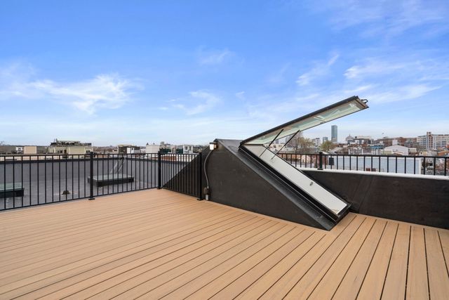 152 W Third 2, Boston, MA 02127