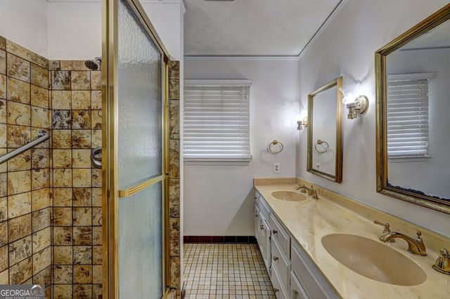 3274 Harris Drive, College Park, GA 30337