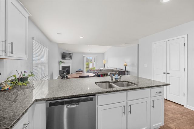 27 Karkinnen Court, Pendleton, SC 29670