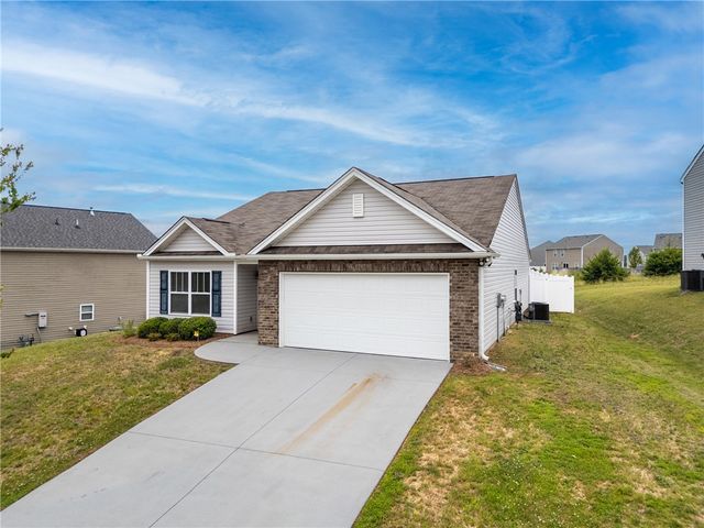 27 Karkinnen Court, Pendleton, SC 29670
