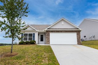 27 Karkinnen Court, Pendleton, SC 29670