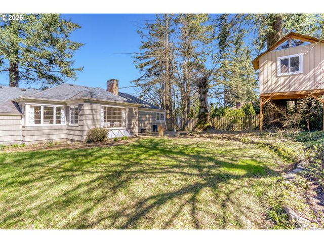 5008 Sw TAYLORS FERRY Rd, Portland, OR 97219