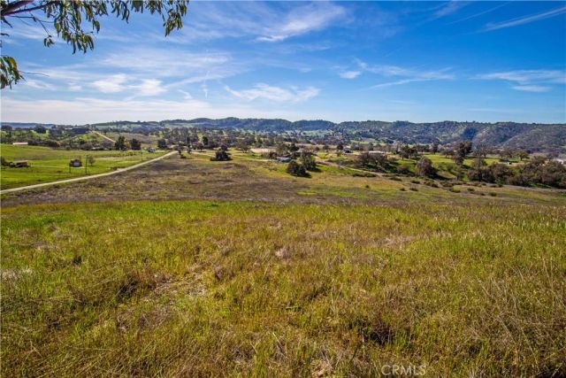 930 Windwood Road, Paso Robles, CA 93446