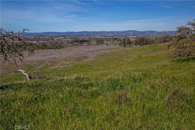 930 Windwood Road, Paso Robles, CA 93446