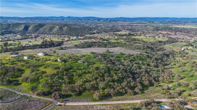 930 Windwood Road, Paso Robles, CA 93446