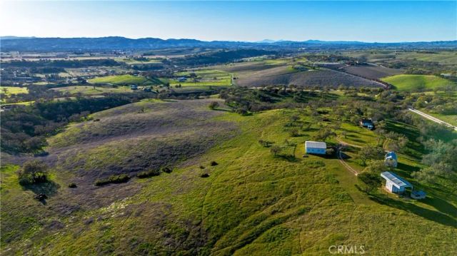 930 Windwood Road, Paso Robles, CA 93446