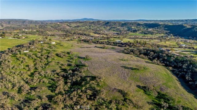930 Windwood Road, Paso Robles, CA 93446
