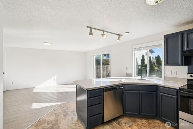 16005 NE 4th Street, Vancouver, WA 98684