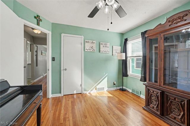 6607 Kenneth Avenue, Parma, OH 44129
