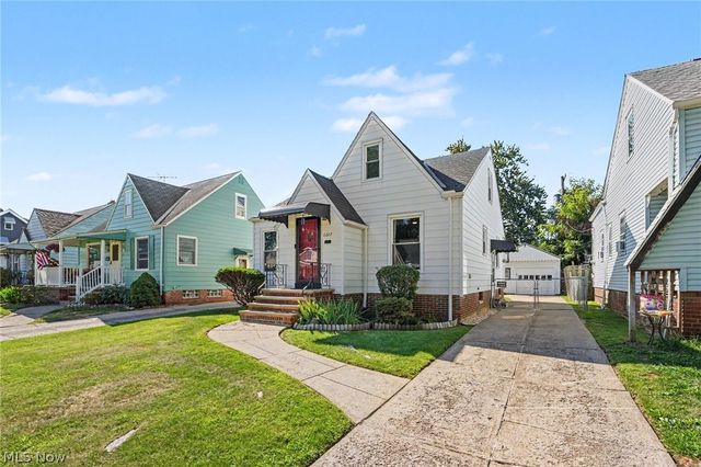 6607 Kenneth Avenue, Parma, OH 44129
