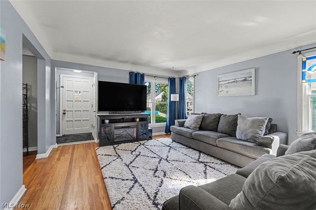 6607 Kenneth Avenue, Parma, OH 44129