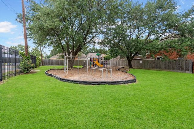 3210 Ashfield Drive, Houston, TX 77082