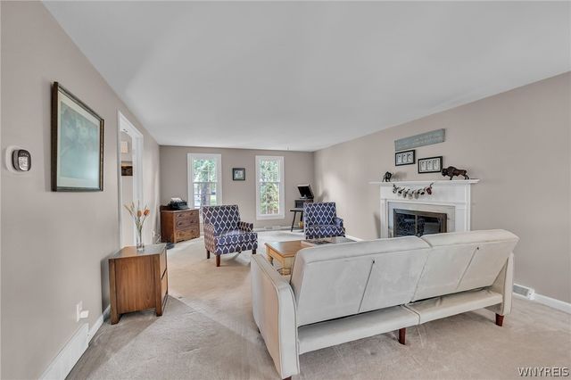 37 Pin Oak Drive, Amherst, NY 14221