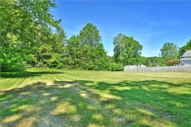 Myrtle Avenue NW, Warren, OH 44483
