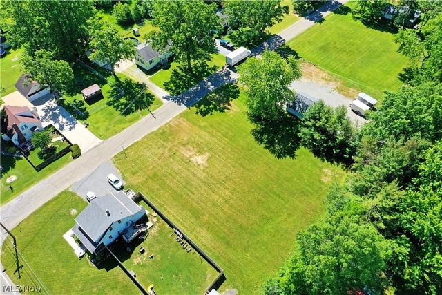 Myrtle Avenue NW, Warren, OH 44483