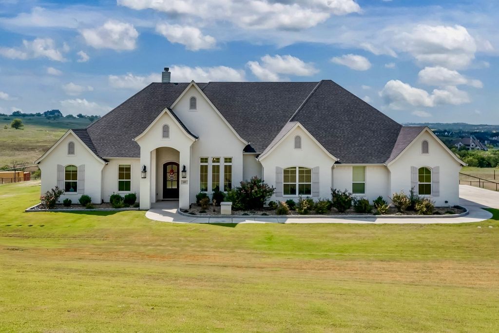 153 Overlook Drive, Aledo, TX 76008