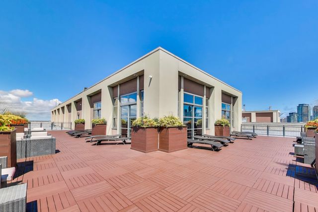 900 N KINGSBURY Street 1019, Chicago, IL 60610