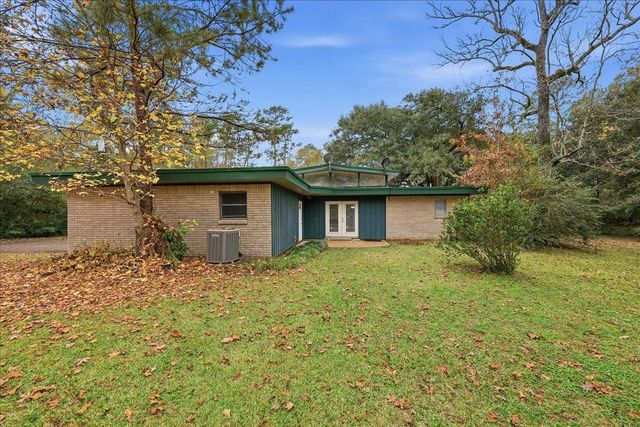 3042 Parish Cemetery Road, Orange, TX 77632