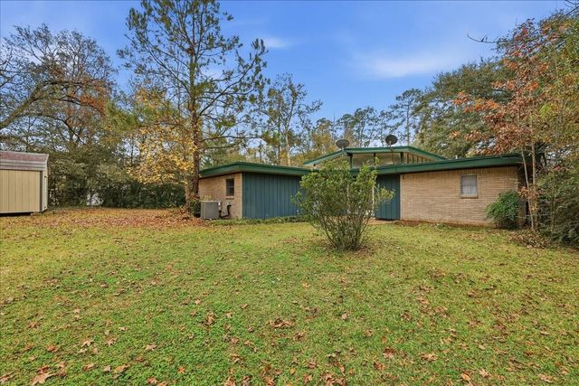 3042 Parish Cemetery Road, Orange, TX 77632