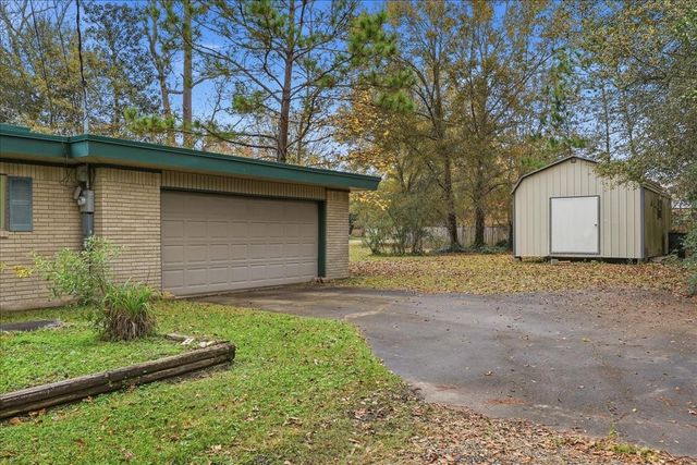 3042 Parish Cemetery Road, Orange, TX 77632