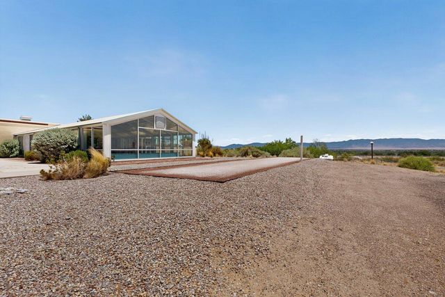 223 Sunrise Bluffs Drive, Belen, NM 87002