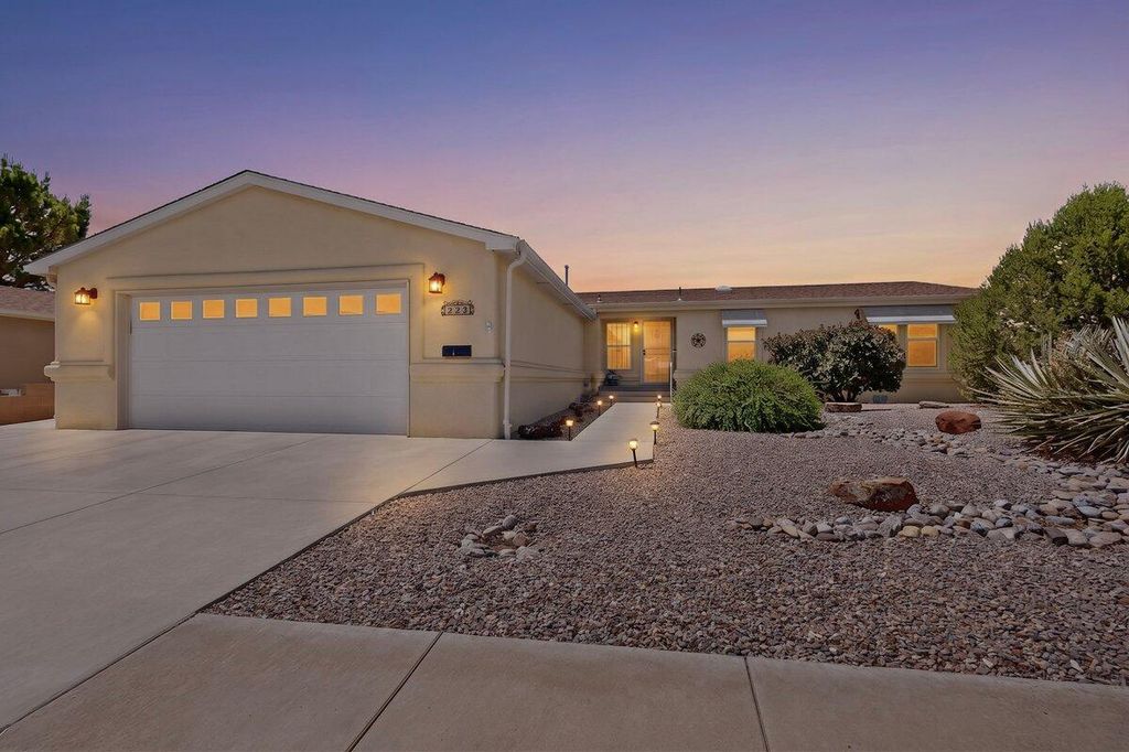 223 Sunrise Bluffs Drive, Belen, NM 87002