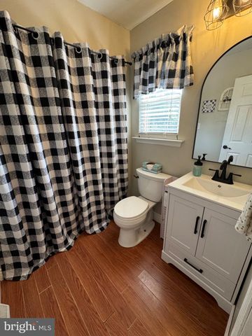 855 S SPRING RD, Vineland, NJ 08361